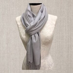 NWT pashmina silver